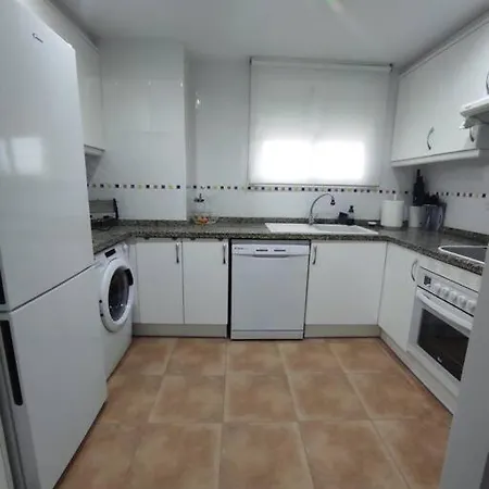 Casa Lilia Con Piscina Y Garaje 아파트