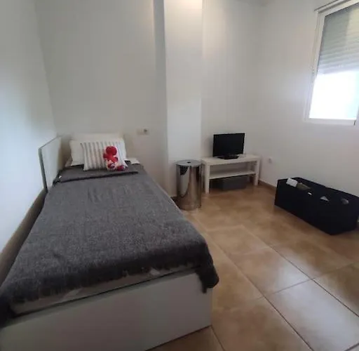 Casa Lilia Con Piscina Y Garaje 아파트