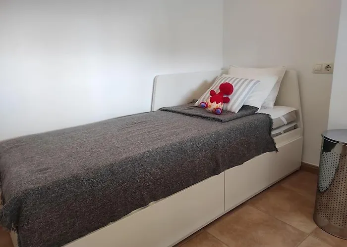 Casa Lilia Con Piscina Y Garaje 아파트